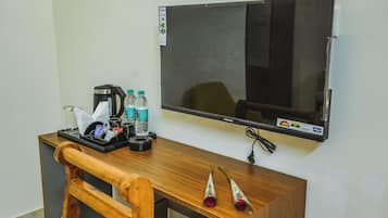 Desk, laptop workspace, free WiFi