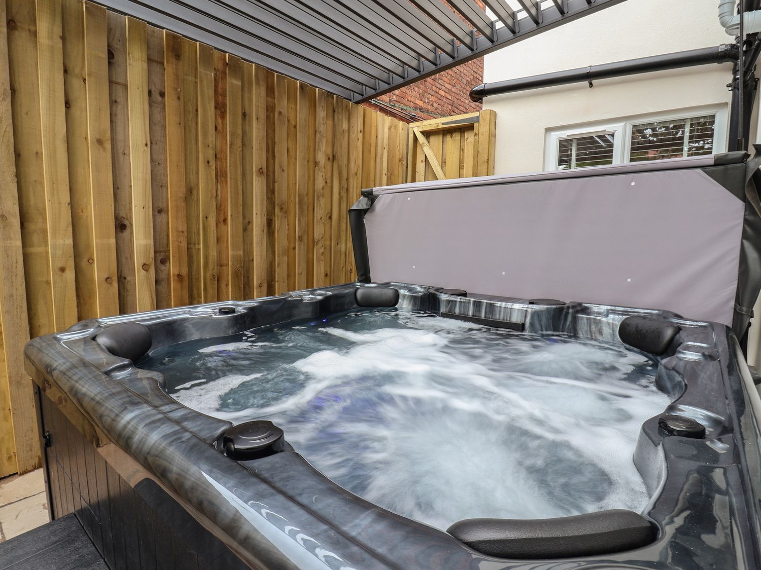 Bain à remous extérieur