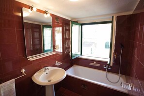 Shower, hair dryer - Casa Amalfitana in the heart of Amalfi (Amalfi)