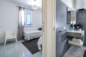 2 chambres, fer et planche à repasser, lit parapluie, Wi-Fi gratuit