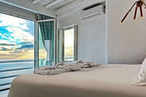 9 quartos, ferros/tábuas de passar roupa, berço de viagem
