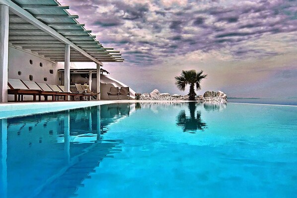 Pool - My Rental Homes - Fanaria Villa with private  infinity pool and sea view (Mykonos)