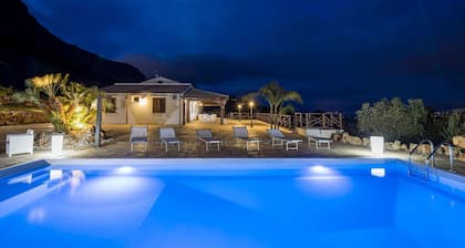 Villa Ă Castellammare Del Golfo avec 4 chambres Ă coucher, 8 couchages