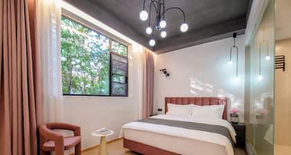 Homie Inn