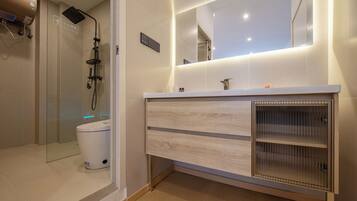 Elite Double Room | Bathroom