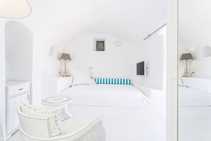 5 bedrooms, iron/ironing board, free WiFi