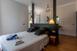 5 quartos, ferros/tábuas de passar roupa, Wi-Fi de cortesia