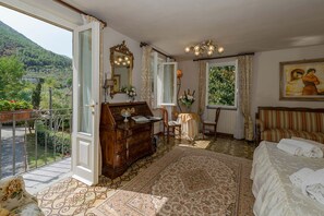 5 Schlafzimmer, Bügeleisen/Bügelbrett, Reisekinderbett, kostenloses WLAN