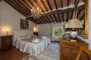 5 bedrooms, iron/ironing board, travel cot, free WiFi - My Rental Homes - Villa Vorno with a wonderful garden and a private swimming pool (Capannori)