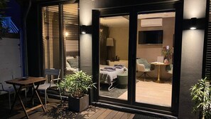1 bedroom, in-room safe, travel crib, WiFi