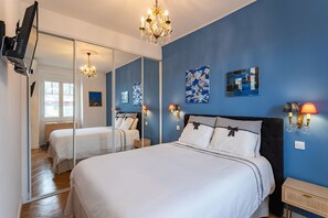 1 slaapkamer, een strijkplank/strijkijzer, gratis wifi, beddengoed