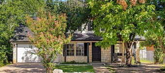 Pool Getaway | Movie Room | Games | Yard BBQ Pets