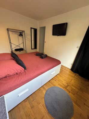 1 bedroom, iron/ironing board, free WiFi, bed sheets - Superb studio in the center of Beauvais. Central yet quiet (Beauvais)