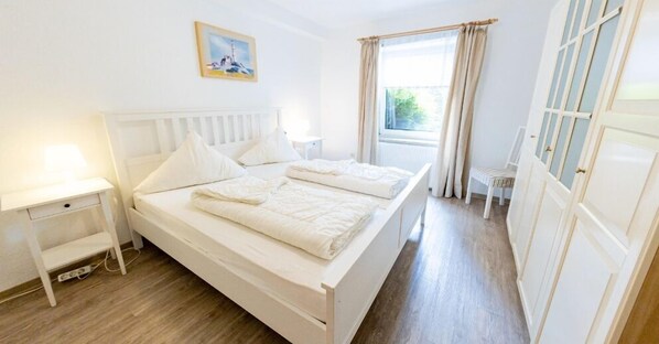 1 bedroom, iron/ironing board, travel crib, WiFi