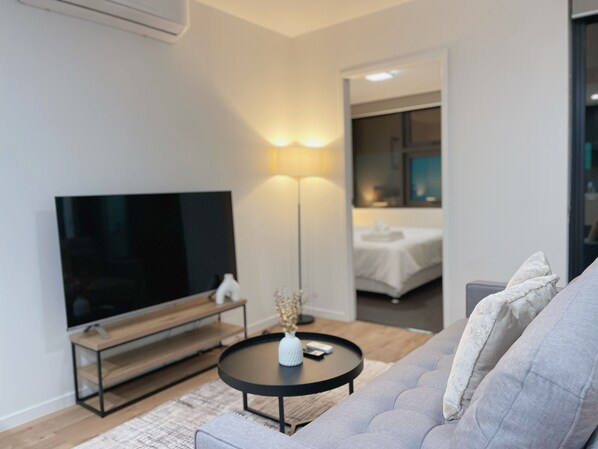 2 soverom, strykejern/-brett, reiseseng for barn og wi-fi (inkludert)