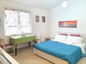 Standard-Studio, Terrasse, eingeschränkter Meerblick