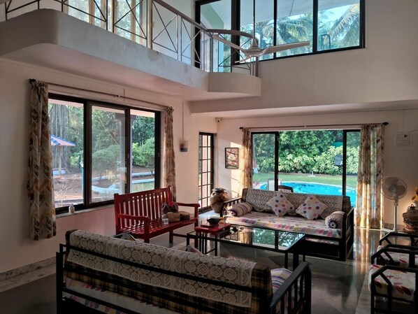 Fireplace - Shravansarri Homestay, Akshi. In natures cradle (Nagaon)