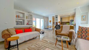 TV - Greco (Pineda de Mar)