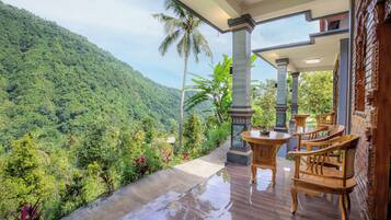 Deluxe Villa, 1 Bedroom, Mountain View | Terrace/patio