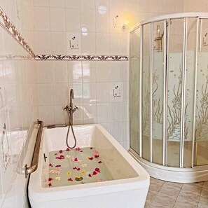 Premium Suite, Sea View | In-room safe, iron/ironing board, free WiFi - New Casa Marc (Induruwa)