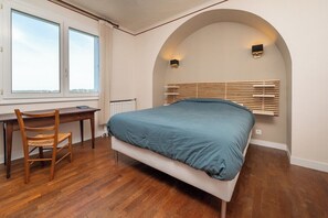 4 bedrooms, iron/ironing board, travel crib, WiFi - House in the Center of Locmariaquer by the Gulf (Locmariaquer)