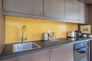 Four, plaque de cuisson