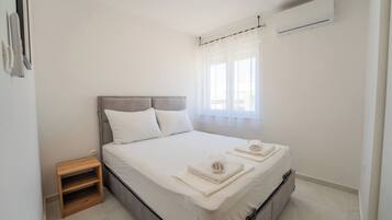 Comfort Apartment, 2 Bedrooms, Balcony | 2 bedrooms, iron/ironing board, free WiFi, bed sheets