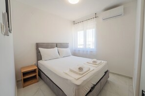 Leilighet – comfort, 2 soverom, balkong | 2 soverom, strykejern/-brett, wi-fi (inkludert) og sengetøy