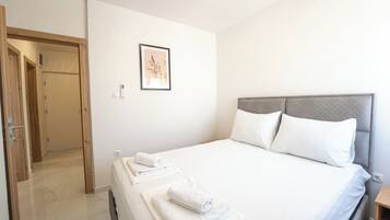 Comfort Apartment, 2 Bedrooms, Balcony | 2 bedrooms, iron/ironing board, free WiFi, bed sheets