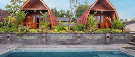 Deluxe Double Room, Pool View | Soundproofing, free WiFi