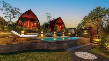 Habitación Deluxe doble, vistas a la piscina | Sistema de insonorización, wifi gratis, ropa de cama