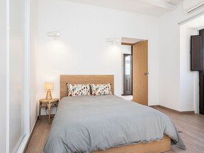2 quartos, Wi-Fi de cortesia, roupa de cama