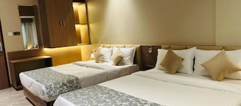 Hotel Falcon Inn