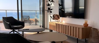 ママッド - アクジブ ビーチ スタイリッシュ ステイ by シー N' レント