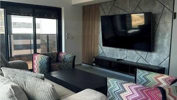 Apartamento, 4 habitaciones, junto a la playa | Zona de estar