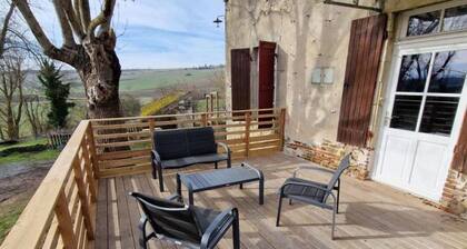 Charmant GĂźte en Pierre Ă Charroux avec Terrasse