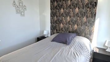 2 bedrooms, free WiFi, bed sheets