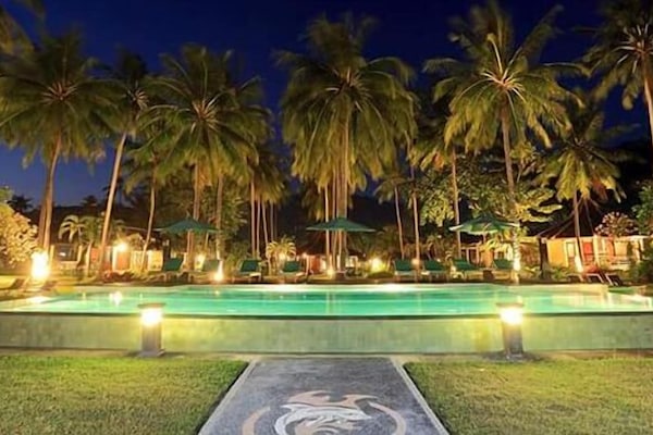 Kolam renang terbuka