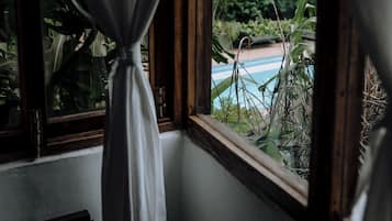 Luxury Bungalow | Soundproofing, free WiFi, bed sheets