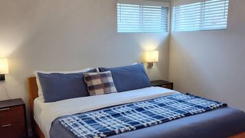 2 dormitoris, planxa i posts de planxar, wifi gratuïta i roba de llit