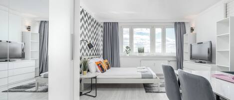 1 habitación, tabla de planchar con plancha, cunas y wifi gratis