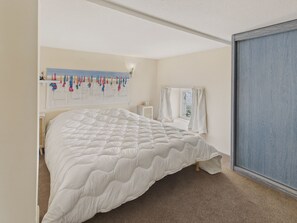 2 bedrooms, free WiFi - Duplex for 4 with balcony and direct beach access (Le Croisic)