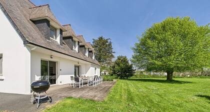 Maison moderne pour 12, grand jardin, terrasse
