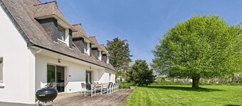 Modern house for 12, large garden, terrace