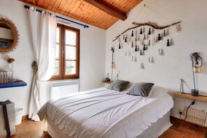 5 habitaciones, tabla de planchar con plancha y wifi gratis