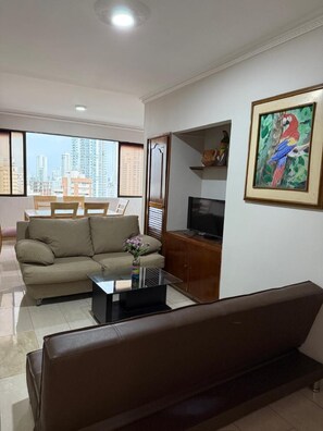 Apartment, 2 Schlafzimmer, barrierefrei, Raucher | Wohnzimmer