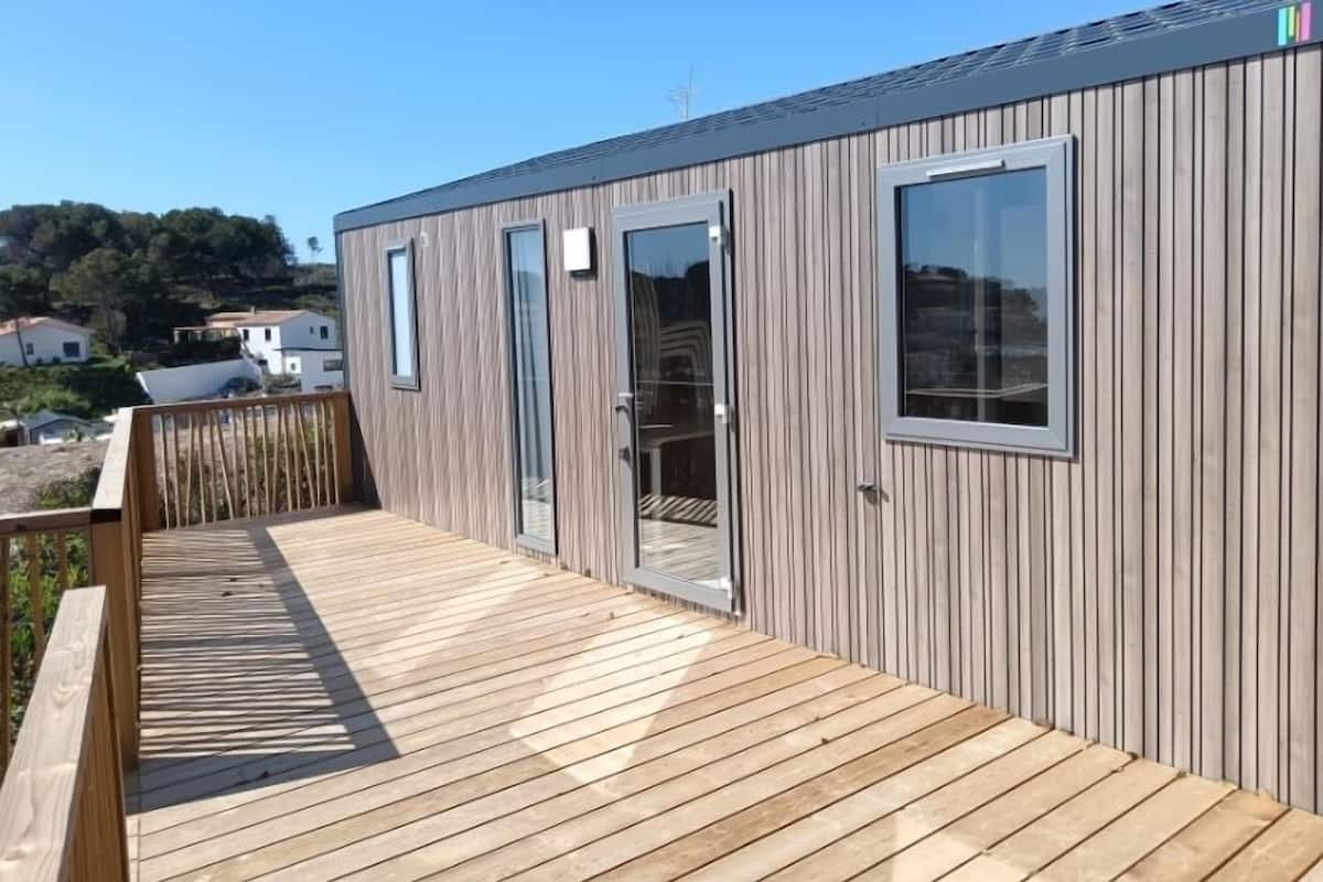 Premium Mobile Home | 2 bedrooms, individually furnished, free WiFi