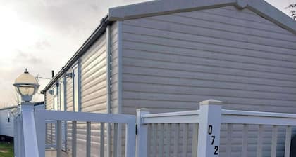 Sleep4 Cabin - Self-checkin, Free Parking, Petok