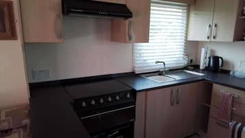 Kabin | Dapur pribadi | Lemari es, microwave, oven, dan ketel listrik