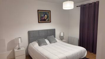 2 soverom, strykejern/-brett, wi-fi og sengetøy